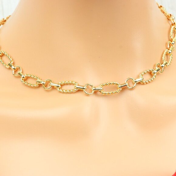 "Minimalist & Elegant Necklace Chain – Perfect for Women & Girls | UNVRC1588 - Picture 10 of 10